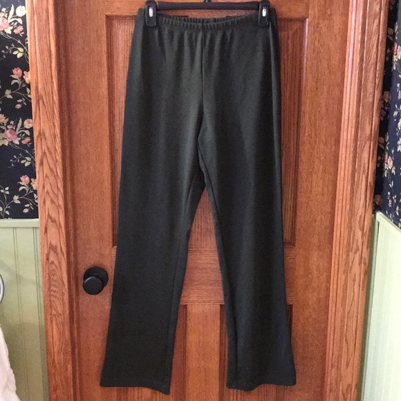 Modern Soul - 2-Piece Lounge Set - Picture 5 of 8